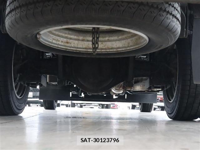 Hino DUTRO 2020-07 2828631-19