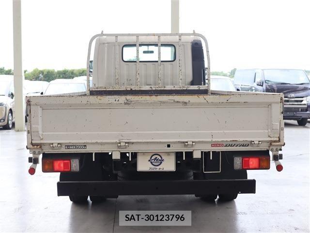 Hino DUTRO 2020-07 2828631-22