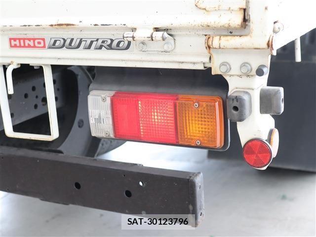 Hino DUTRO 2020-07 2828631-26