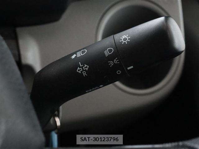Hino DUTRO 2020-07 2828631-28