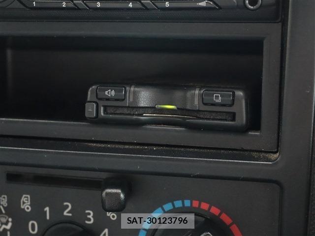 Hino DUTRO 2020-07 2828631-3