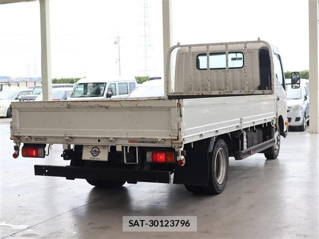 Hino DUTRO 2020-07 2828631-6