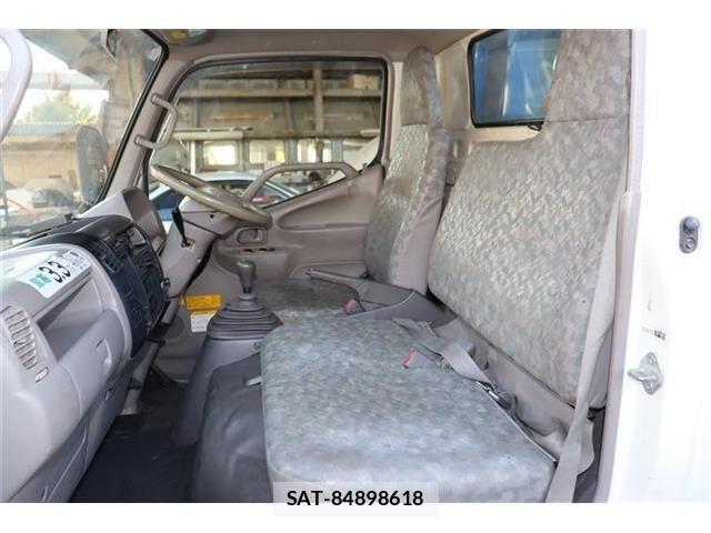 Hino DUTRO 2005-12 2828637-24