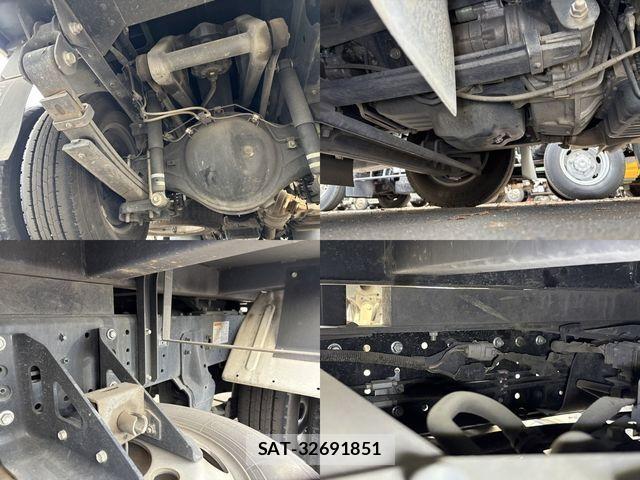 Hino DUTRO 2022-02 2828624-10