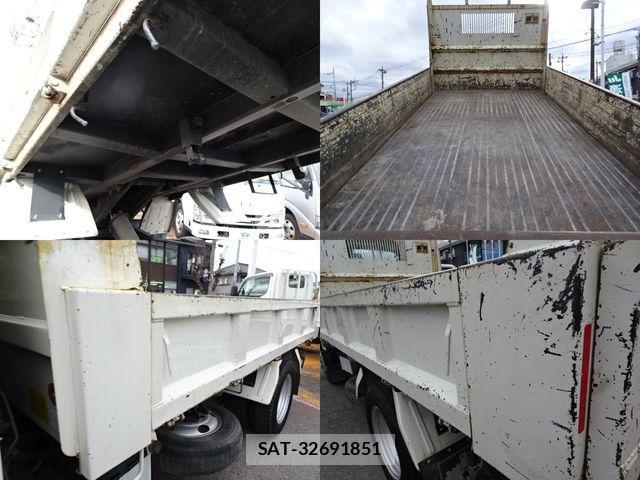 Hino DUTRO 2022-02 2828624-7