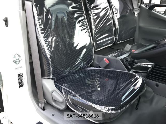 Hino DUTRO 2025-06 2960370-15