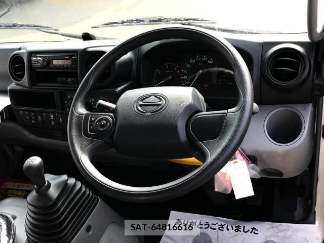 Hino DUTRO 2025-06 2960370-17