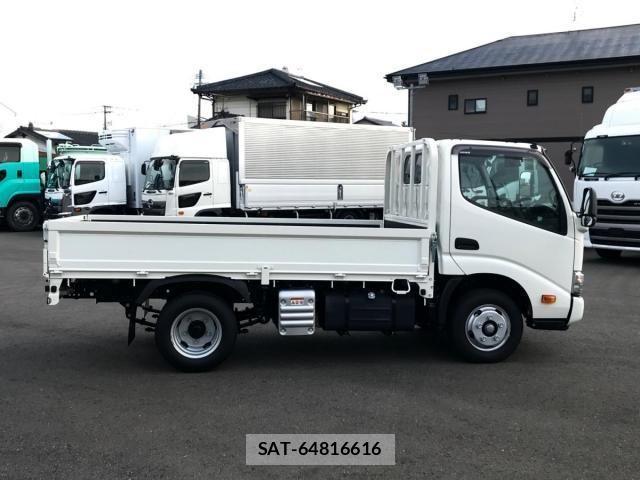 Hino DUTRO 2025-06 2960370-5