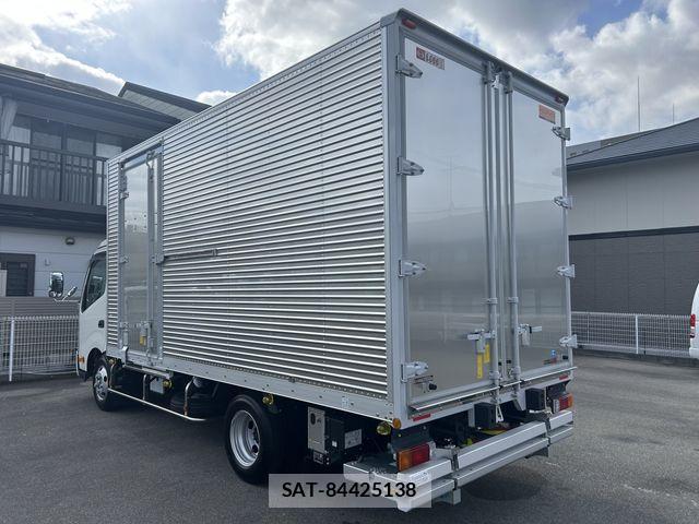 Hino DUTRO 2025-06 3064944-10