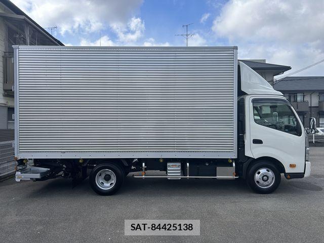 Hino DUTRO 2025-06 3064944-4