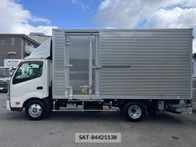 Hino DUTRO 2025-06 3064944-5