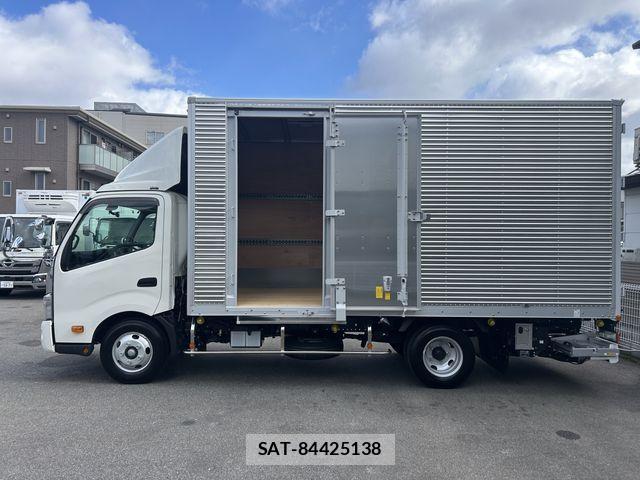 Hino DUTRO 2025-06 3064944-6