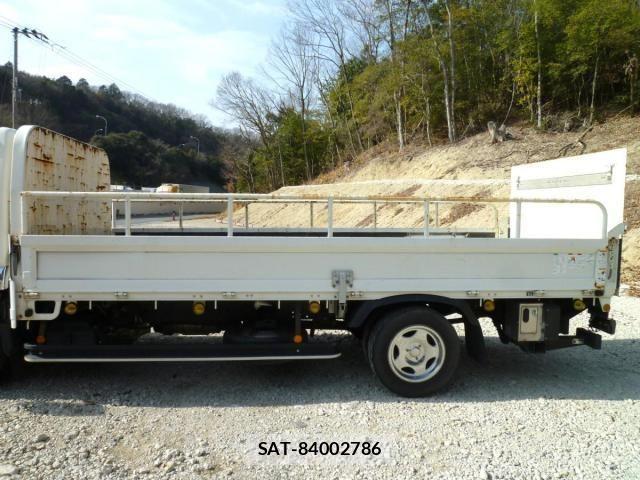 Hino DUTRO 2019-03 3064948-15