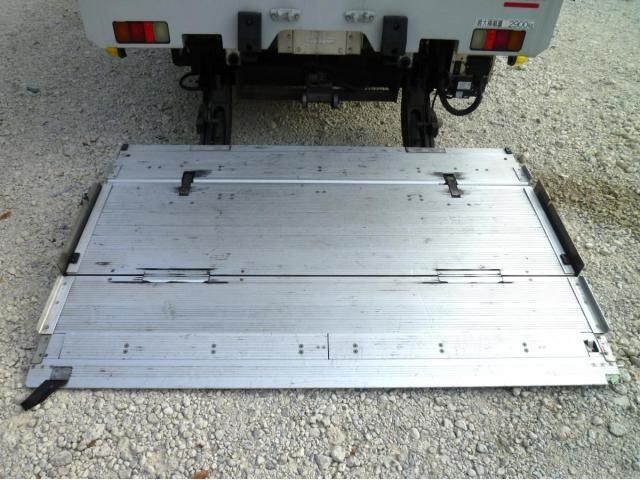 Hino DUTRO 2022-10 3292659-24