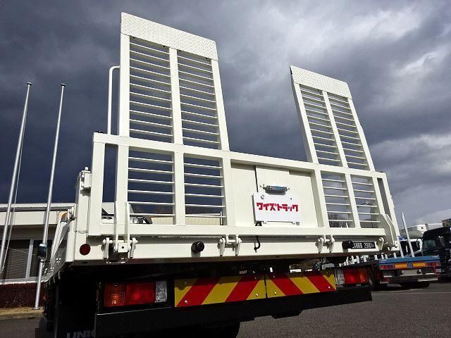 Hino DUTRO 2025-06 3356729-10