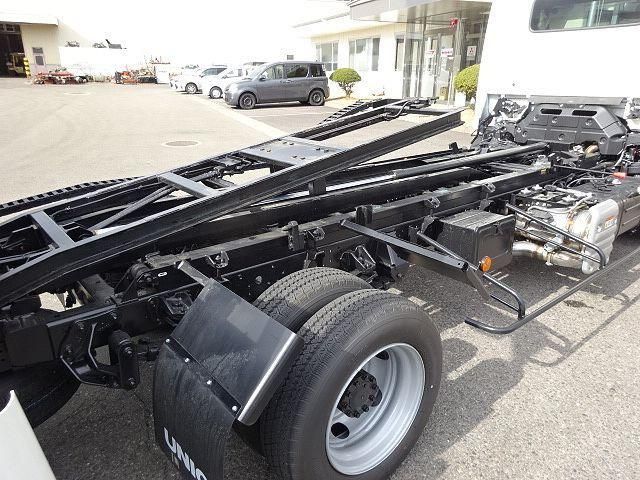 Hino DUTRO 2025-06 3356729-19