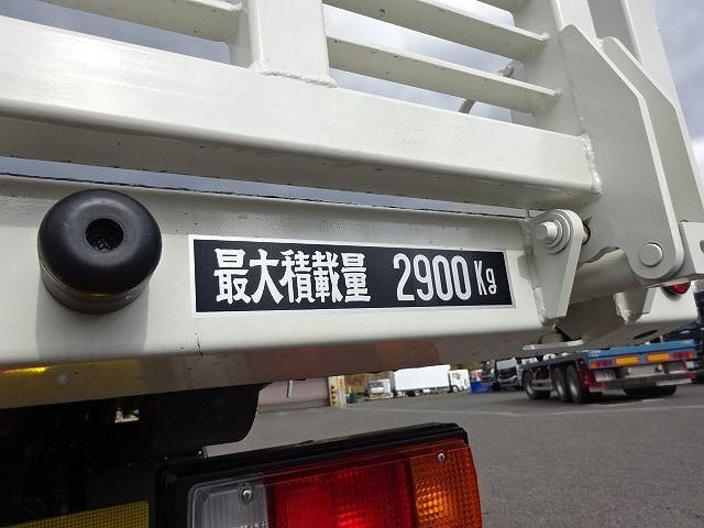 Hino DUTRO 2025-06 3356729-24