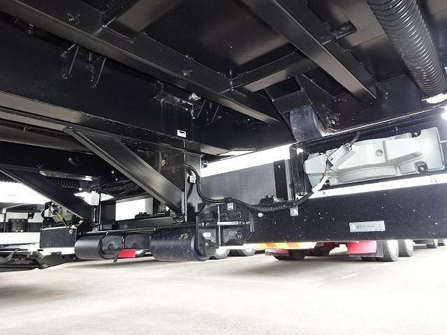 Hino DUTRO 2025-06 3356729-28