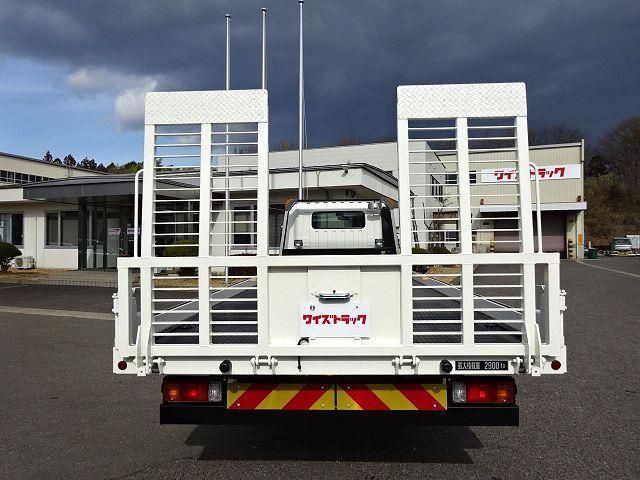 Hino DUTRO 2025-06 3356729-6