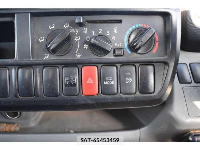 Hino DUTRO 2013-11 3414029-16