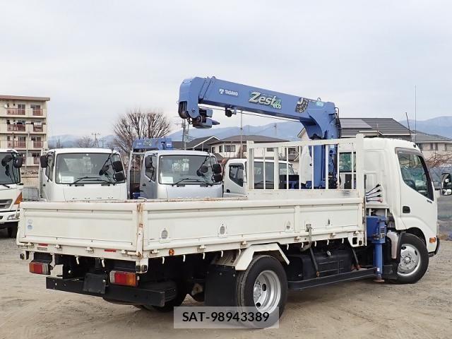 Hino DUTRO 2013-12 3420882-2