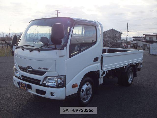 Hino DUTRO 2017-05 3667718-0