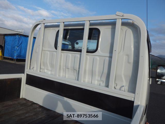 Hino DUTRO 2017-05 3667718-9