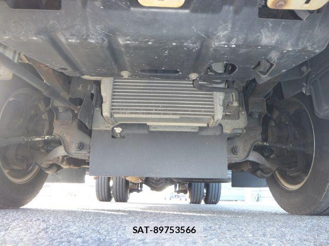 Hino DUTRO 2017-05 3667718-21