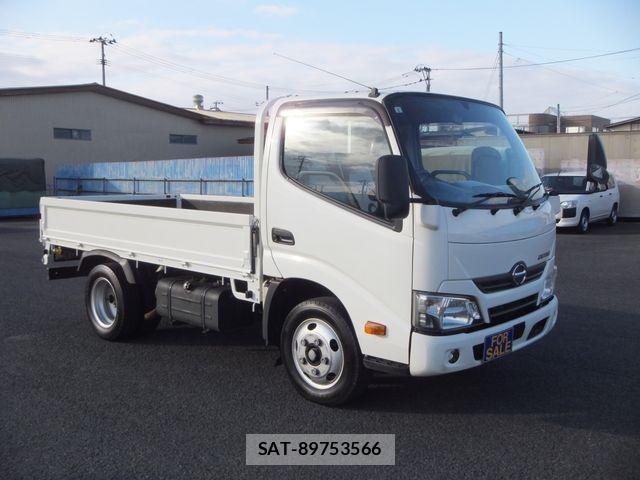 Hino DUTRO 2017-05 3667718-2