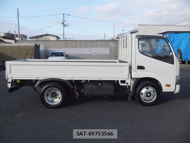 Hino DUTRO 2017-05 3667718-3