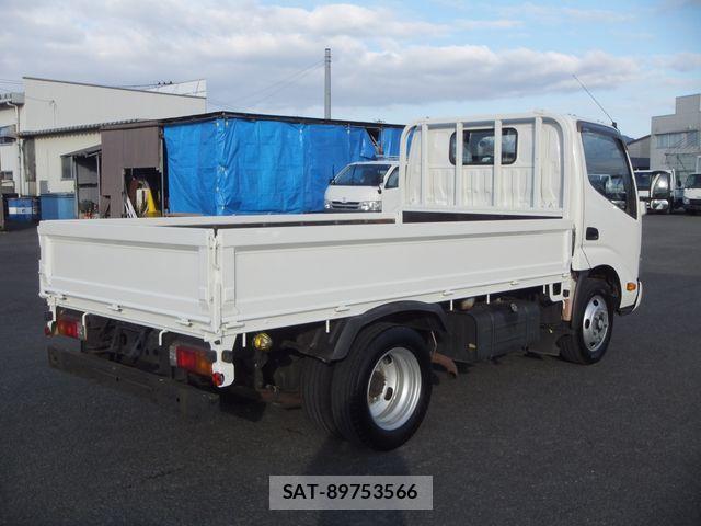 Hino DUTRO 2017-05 3667718-5
