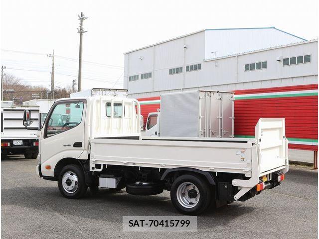 Hino DUTRO 2017-05 3667700-7