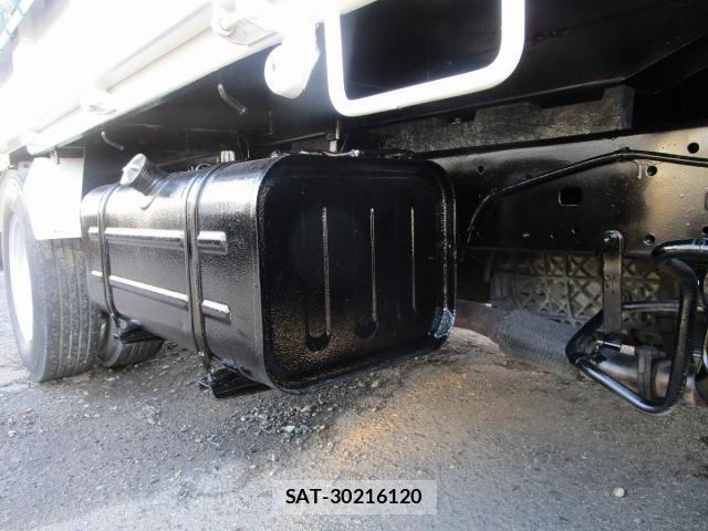 Hino DUTRO 2012-10 3667689-15
