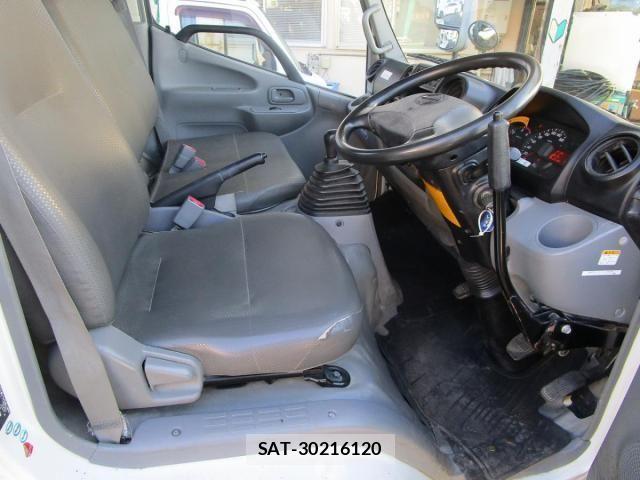 Hino DUTRO 2012-10 3667689-16
