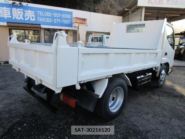 Hino DUTRO 2012-10 3667689-4