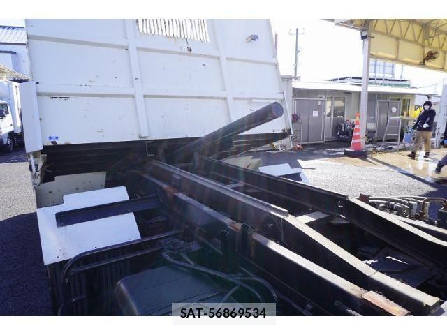 Hino DUTRO 2014-02 3667639-19