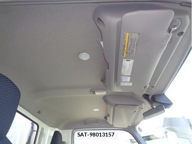 Hino DUTRO 2021-02 3667626-28