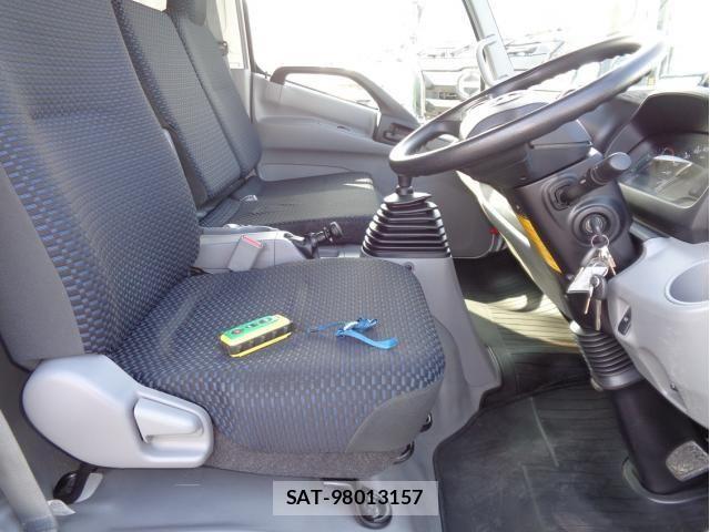 Hino DUTRO 2021-02 3667626-29