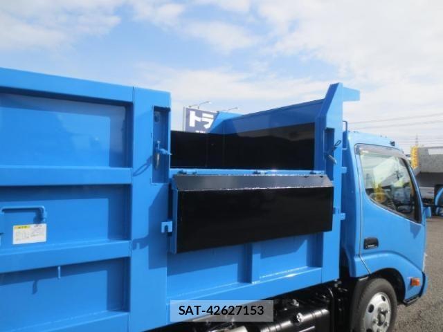 Hino DUTRO 2024-01 3714040-13