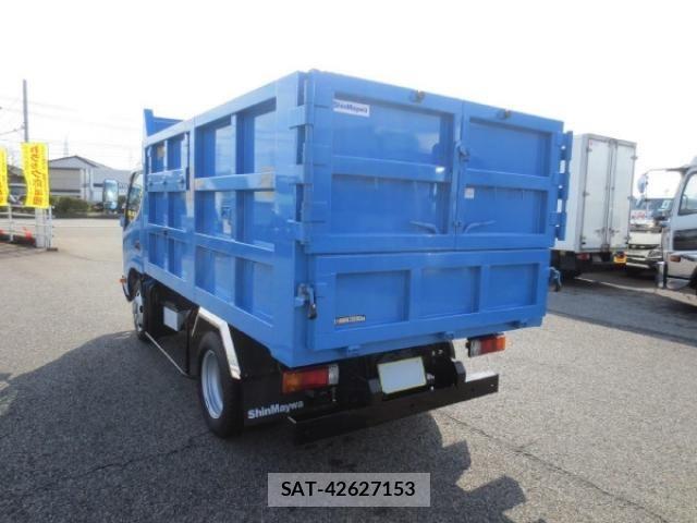 Hino DUTRO 2024-01 3714040-4
