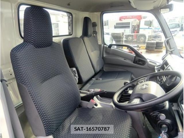 Hino DUTRO 2023-09 3714036-20
