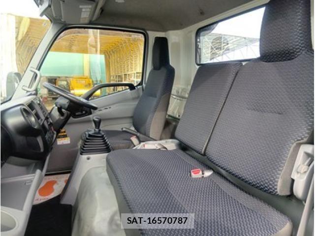 Hino DUTRO 2023-09 3714036-21