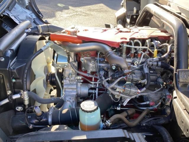 Hino DUTRO 2023-11 3847198-15