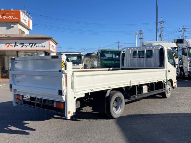 Hino DUTRO 2023-11 3847198-2