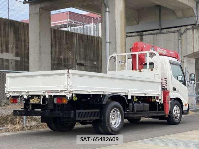 Hino DUTRO 2012-06 3905167-1