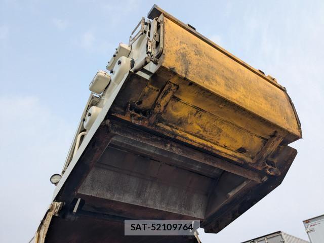 Hino DUTRO 2019-02 3905160-12
