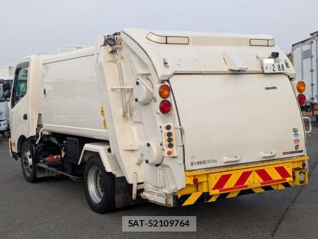 Hino DUTRO 2019-02 3905160-2