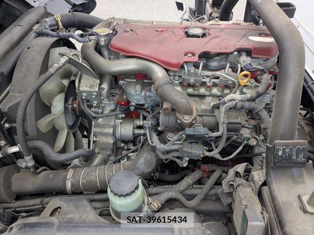 Hino DUTRO 2018-10 3905164-24