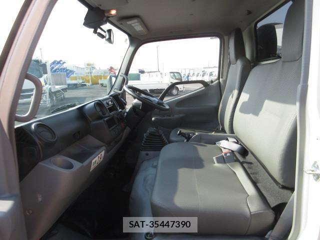 Hino DUTRO 2024-07 3905137-16