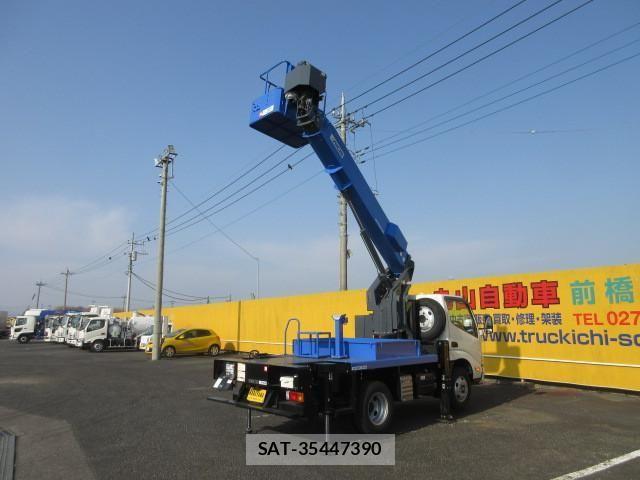 Hino DUTRO 2024-07 3905137-17